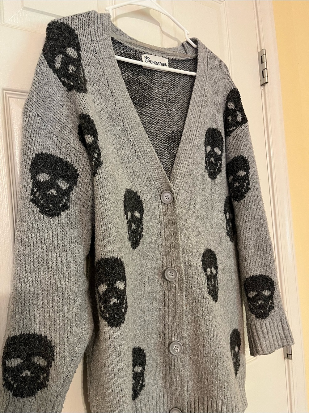 No Boundaries Black Skull Cardigan Grey - Size S